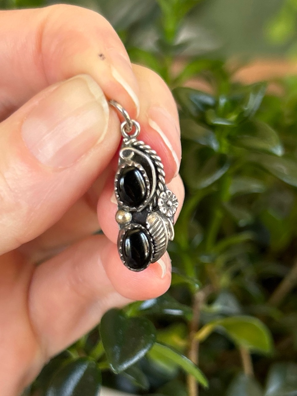 Vintage Native American Sterling Silver Black Onyx Pendant